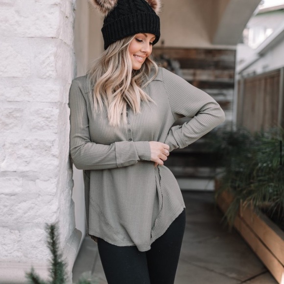 Hunter Henley Tunic - Amaryllis x Almost Ready Blog - Picture 2 of 6